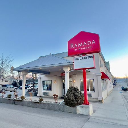 Hotel Ramada By Wyndham Quesnel Zewnętrze zdjęcie