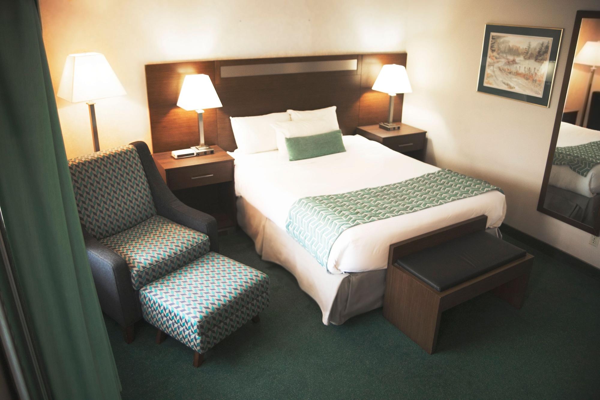 Hotel Ramada By Wyndham Quesnel Zewnętrze zdjęcie