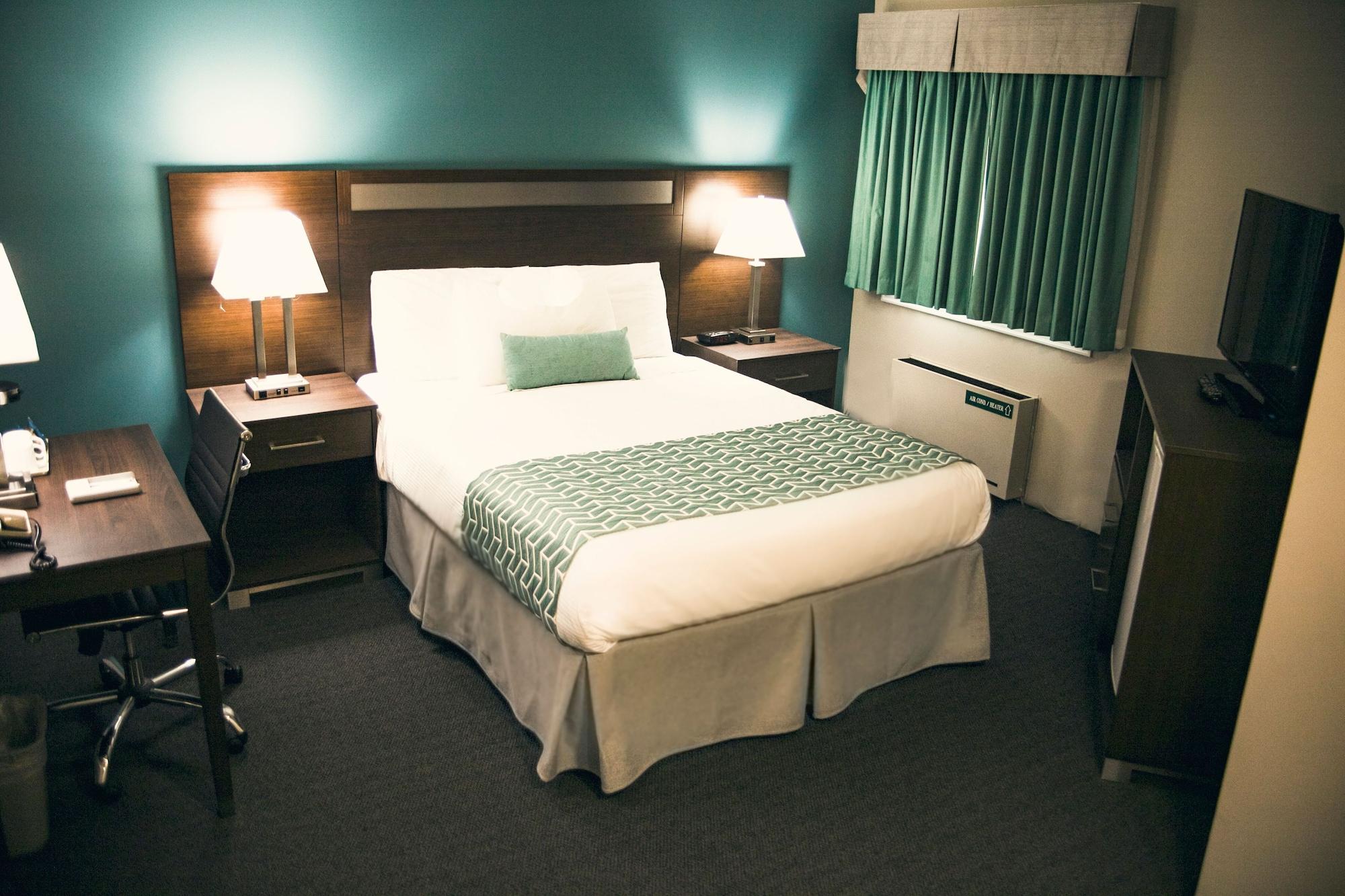 Hotel Ramada By Wyndham Quesnel Zewnętrze zdjęcie
